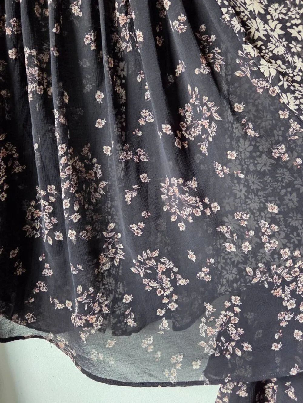 EUC FREE PEOPLE DITSY FLORAL ROMANTIC BOHO TOP SIZE XS - Picture 10 of 15